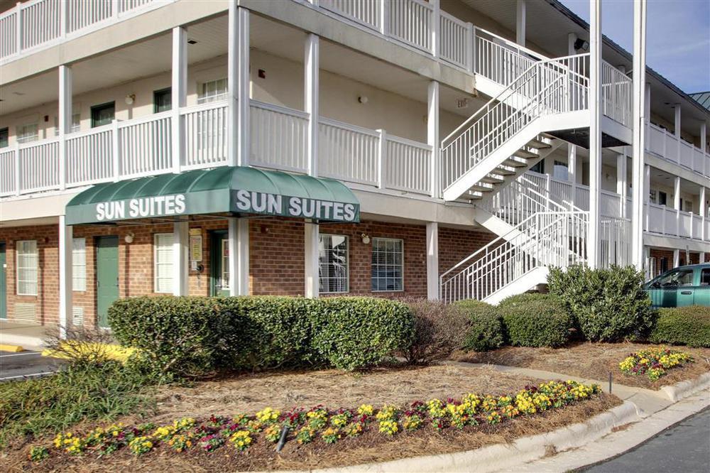 Intown Suites Extended Stay Charlotte Nc -East Independence Экстерьер фото
